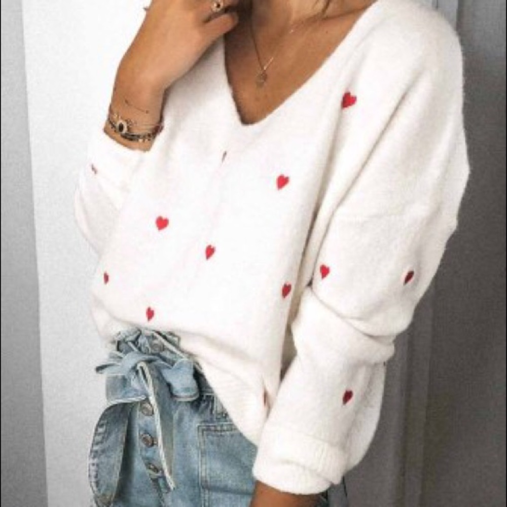 Clothes - Picture 3 of 16